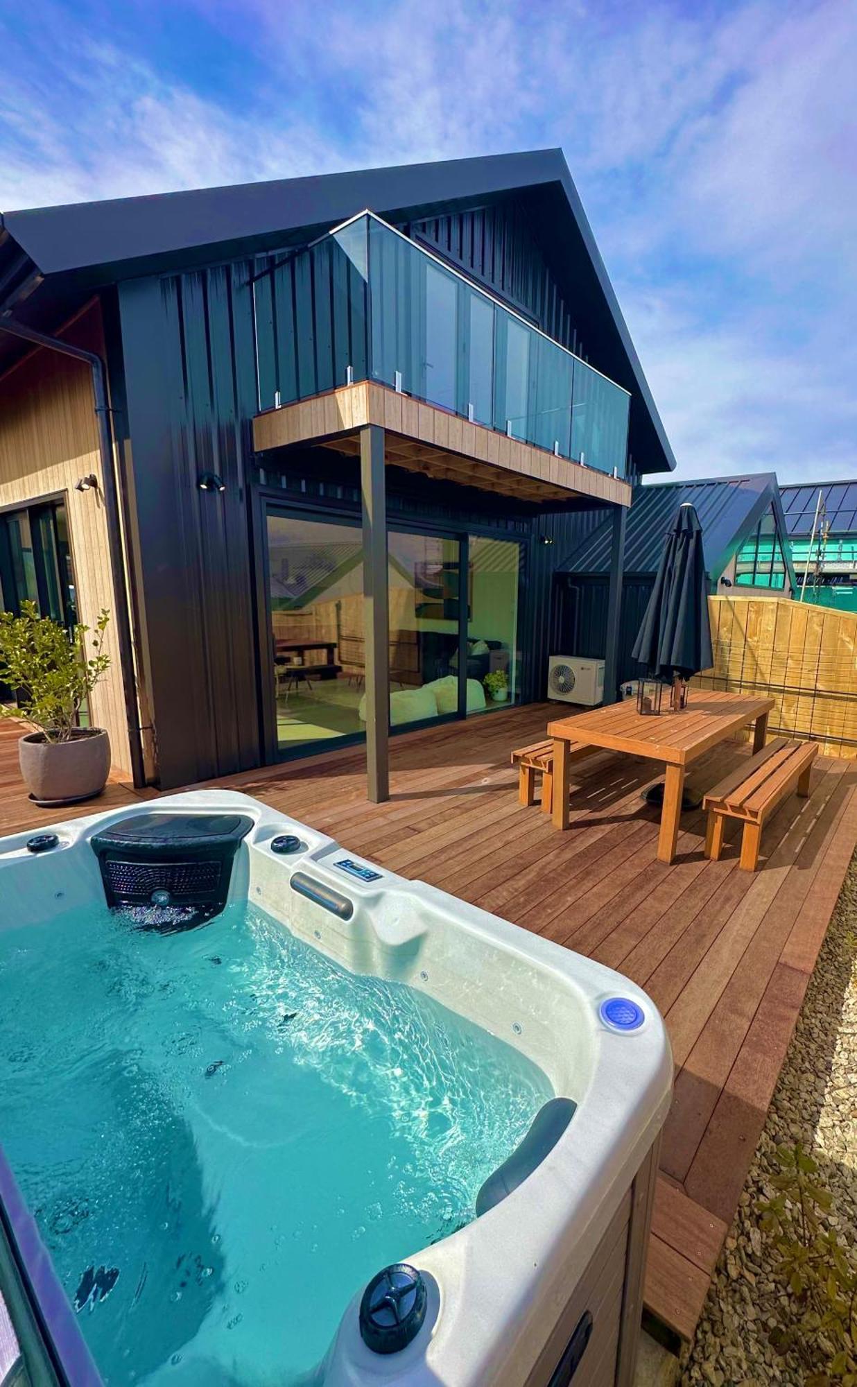 Remarkable View With Hot Tub Frankton Buitenkant foto